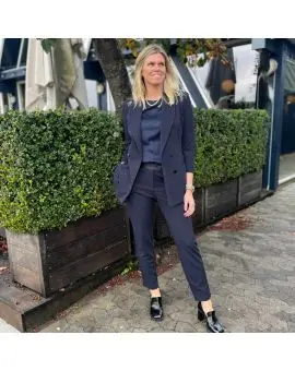 Navy blå figursyet jakkesæt til kvinder - 