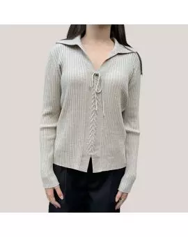 LR-DARIA 1 shirt, tynd strik med snøredetalje i sand - Leveté Room