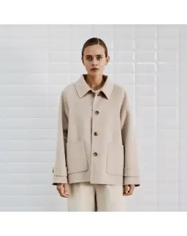 WBL Lucia kort uld jakke i sand - With Black